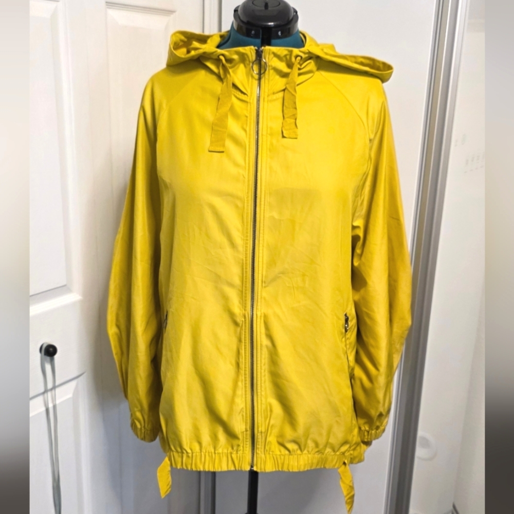 Zara Yellow Hooded Pocketable Jacket folding into bag, size XXL